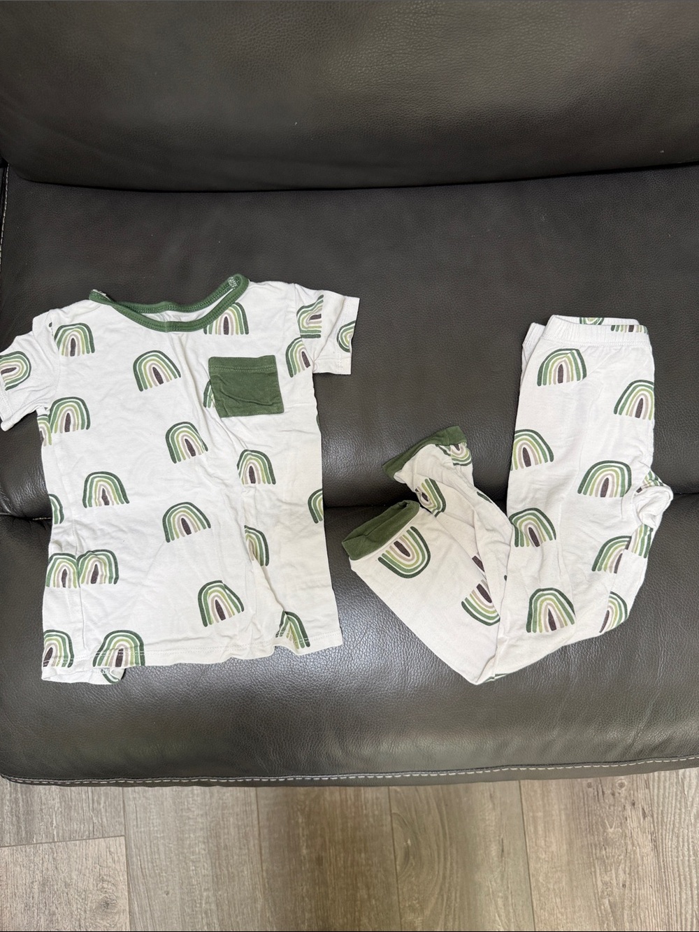 Kyte Baby Rainbow short sleeve pajamas